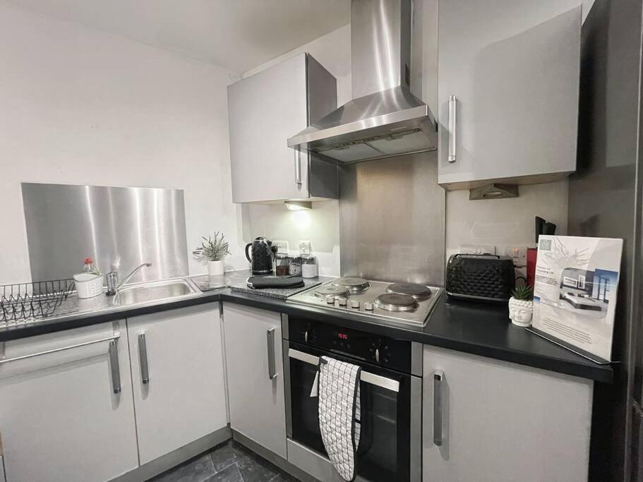 Cityfront Modern Apt Near City Centre/Etihad, Free Parking Manchester Buitenkant foto